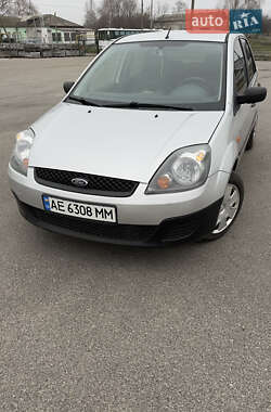 Хетчбек Ford Fiesta 2008 в Павлограді