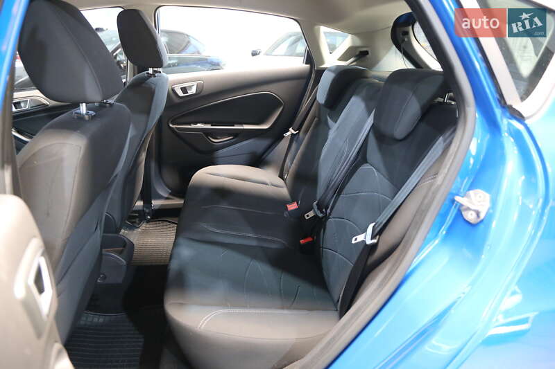 Хетчбек Ford Fiesta 2014 в Києві