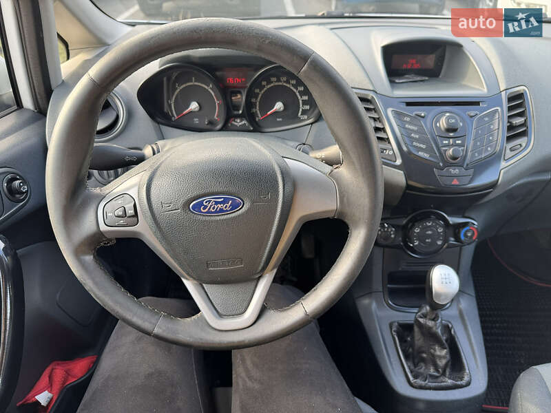 Хэтчбек Ford Fiesta 2009 в Днепре