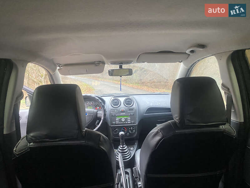 Хетчбек Ford Fiesta 2007 в Нижніх Воротах