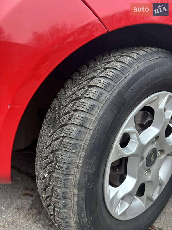 Хетчбек Ford Fiesta 2011 в Дніпрі