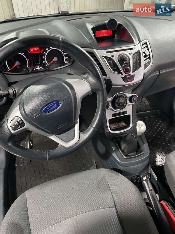 Хетчбек Ford Fiesta 2012 в Києві