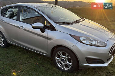 Хетчбек Ford Fiesta 2015 в Львові