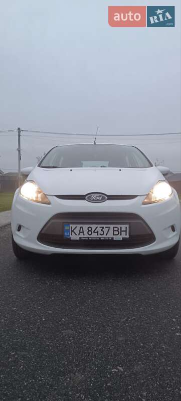Хэтчбек Ford Fiesta 2011 в Глевахе