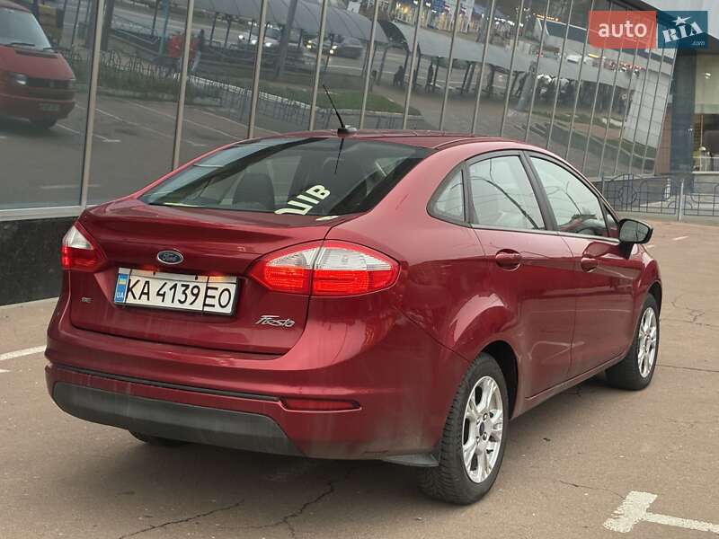 Седан Ford Fiesta 2014 в Києві