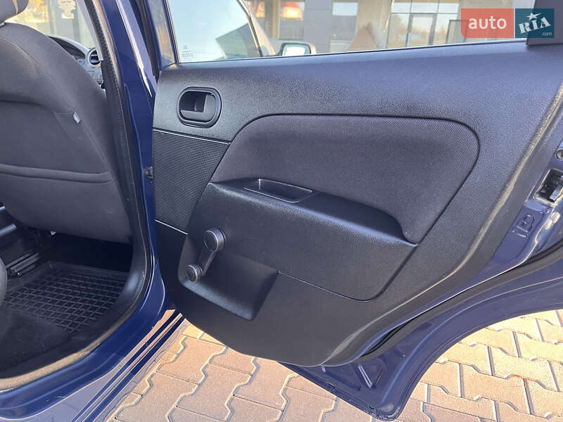 Хэтчбек Ford Fiesta 2008 в Мукачево