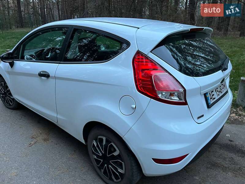 Хэтчбек Ford Fiesta 2013 в Новомосковске фото 10 Хэтчбек Ford Fiesta 2013 в Новомосковске