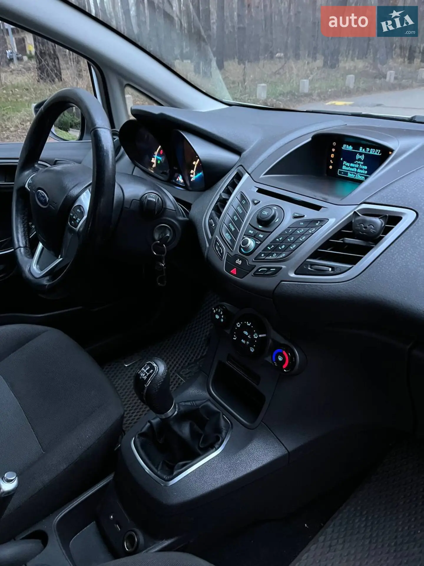 2013 Ford Fiesta - мініатюра 24