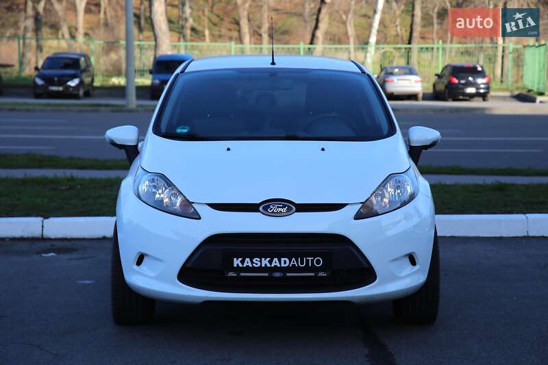 Хэтчбек Ford Fiesta 2010 в Харькове