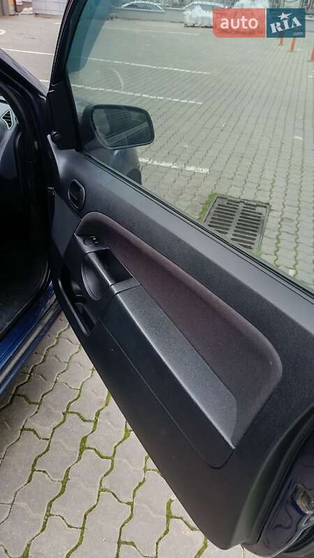 Хэтчбек Ford Fiesta 2006 в Одессе