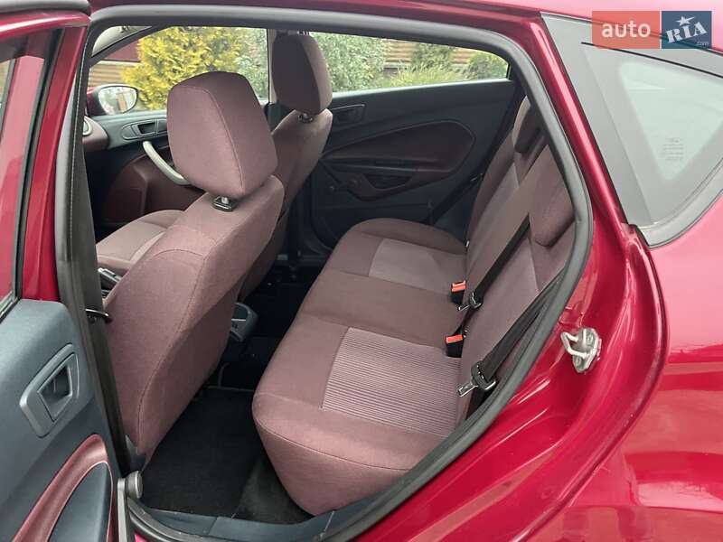 Хэтчбек Ford Fiesta 2010 в Фастове