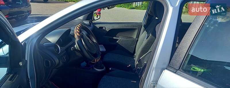 Хэтчбек Ford Fiesta 2005 в Харькове фото 7 Хэтчбек Ford Fiesta 2005 в Харькове