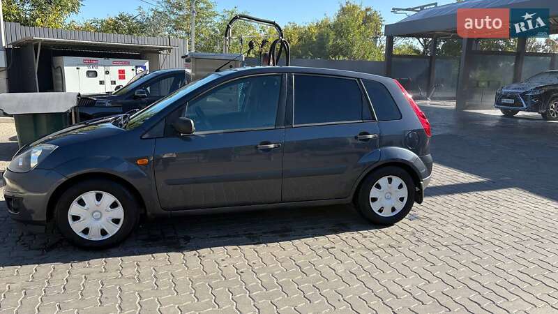 Хэтчбек Ford Fiesta 2008 в Николаеве