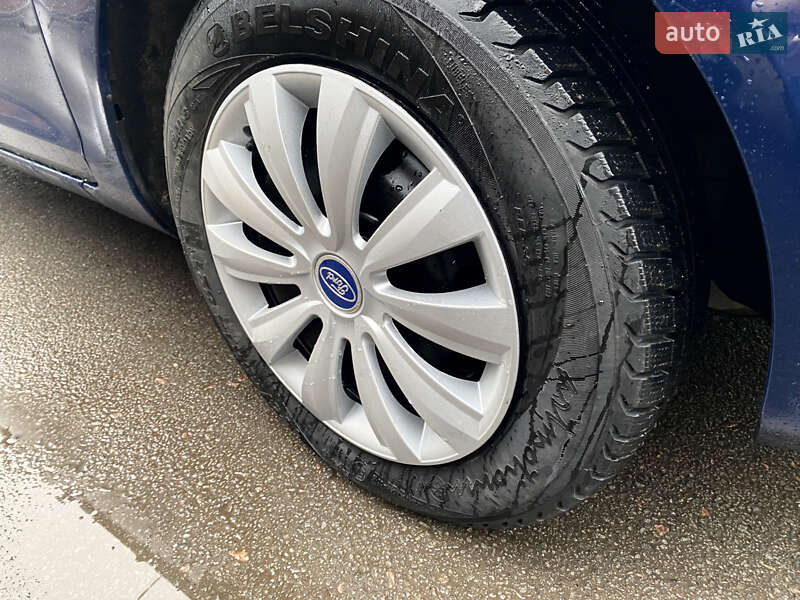 Хэтчбек Ford Fiesta 2012 в Ровно фото 10 Хэтчбек Ford Fiesta 2012 в Ровно