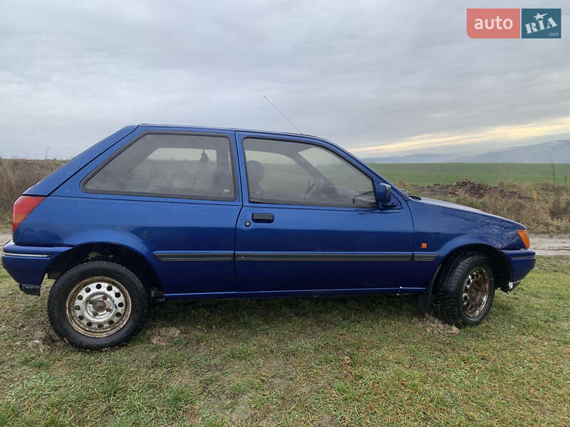 Хетчбек Ford Fiesta 1992 в Буді