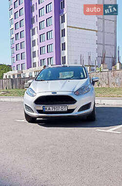 Хетчбек Ford Fiesta 2016 в Умані
