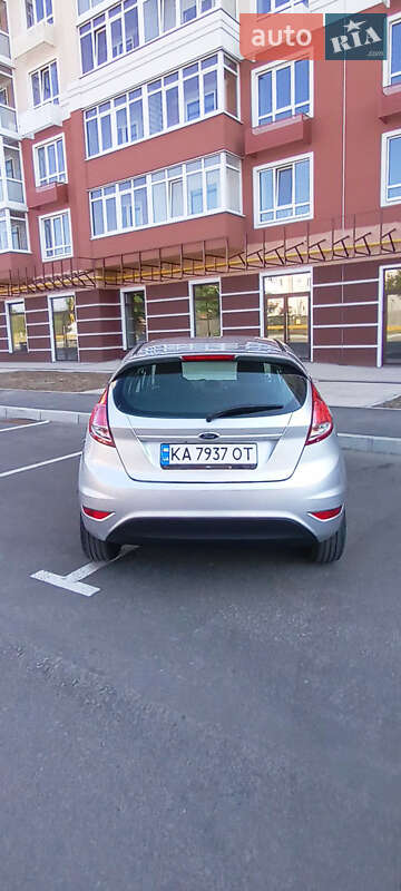 Хэтчбек Ford Fiesta 2016 в Умани