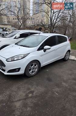 Хэтчбек Ford Fiesta 2014 в Киеве