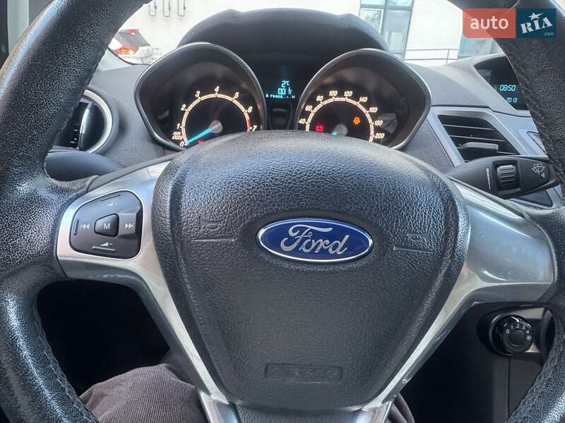 Хетчбек Ford Fiesta 2013 в Рівному