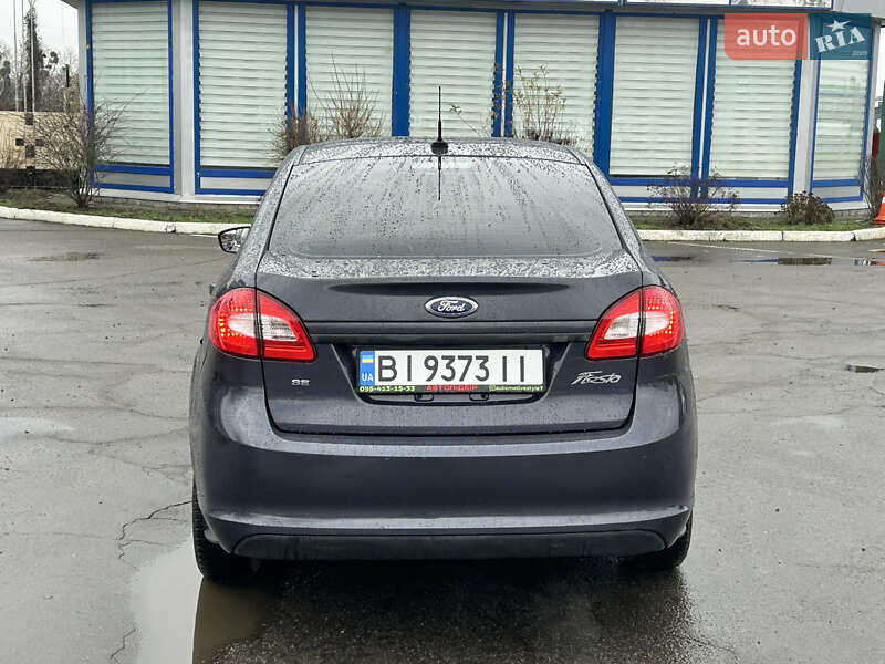 Седан Ford Fiesta 2012 в Полтаве