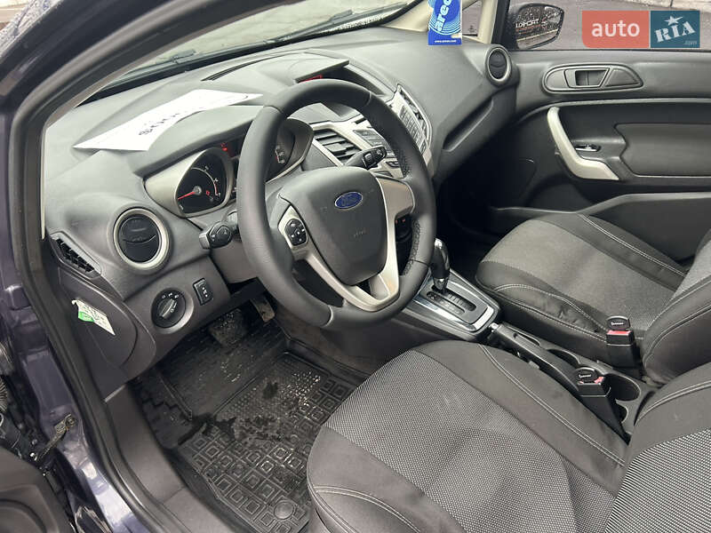 Седан Ford Fiesta 2012 в Полтаве