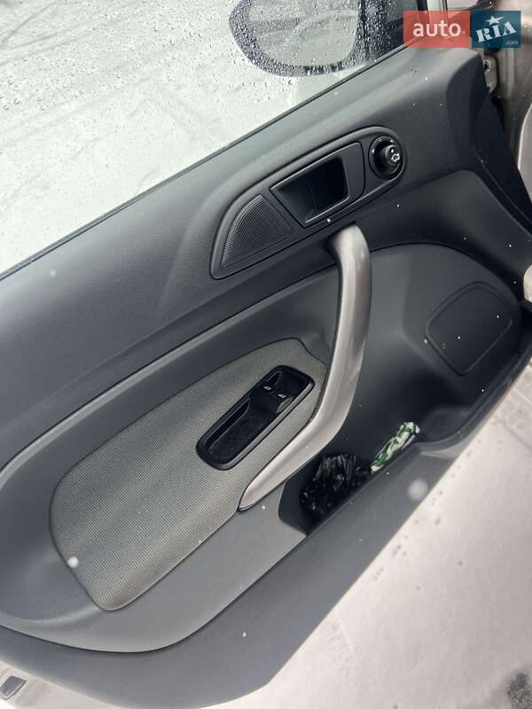 Хэтчбек Ford Fiesta 2011 в Броварах фото 14 Хэтчбек Ford Fiesta 2011 в Броварах