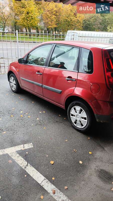 Хэтчбек Ford Fiesta 2007 в Киеве