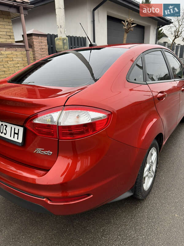 Седан Ford Fiesta 2019 в Буче
