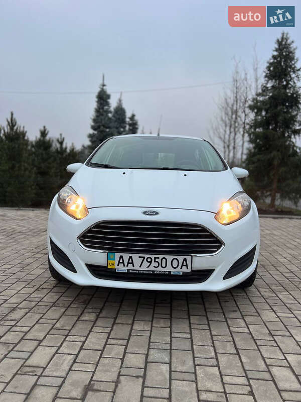 Хэтчбек Ford Fiesta 2013 в Белогородке