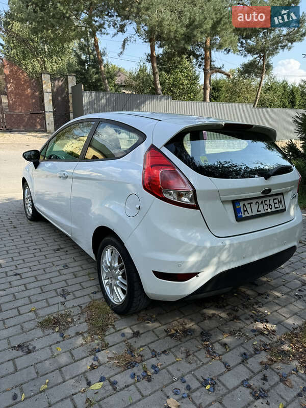 Хэтчбек Ford Fiesta 2013 в Ивано-Франковске