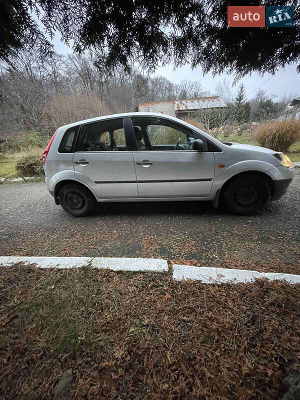 Хэтчбек Ford Fiesta 2007 в Мукачево