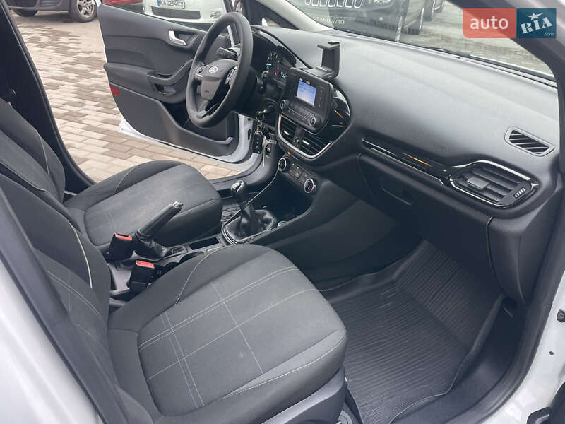 Хэтчбек Ford Fiesta 2018 в Киеве фото 14 Хэтчбек Ford Fiesta 2018 в Киеве