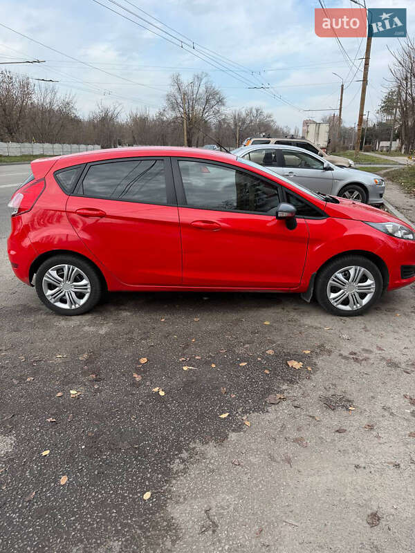 Хэтчбек Ford Fiesta 2013 в Днепре