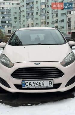 Хетчбек Ford Fiesta 2015 в Черкасах