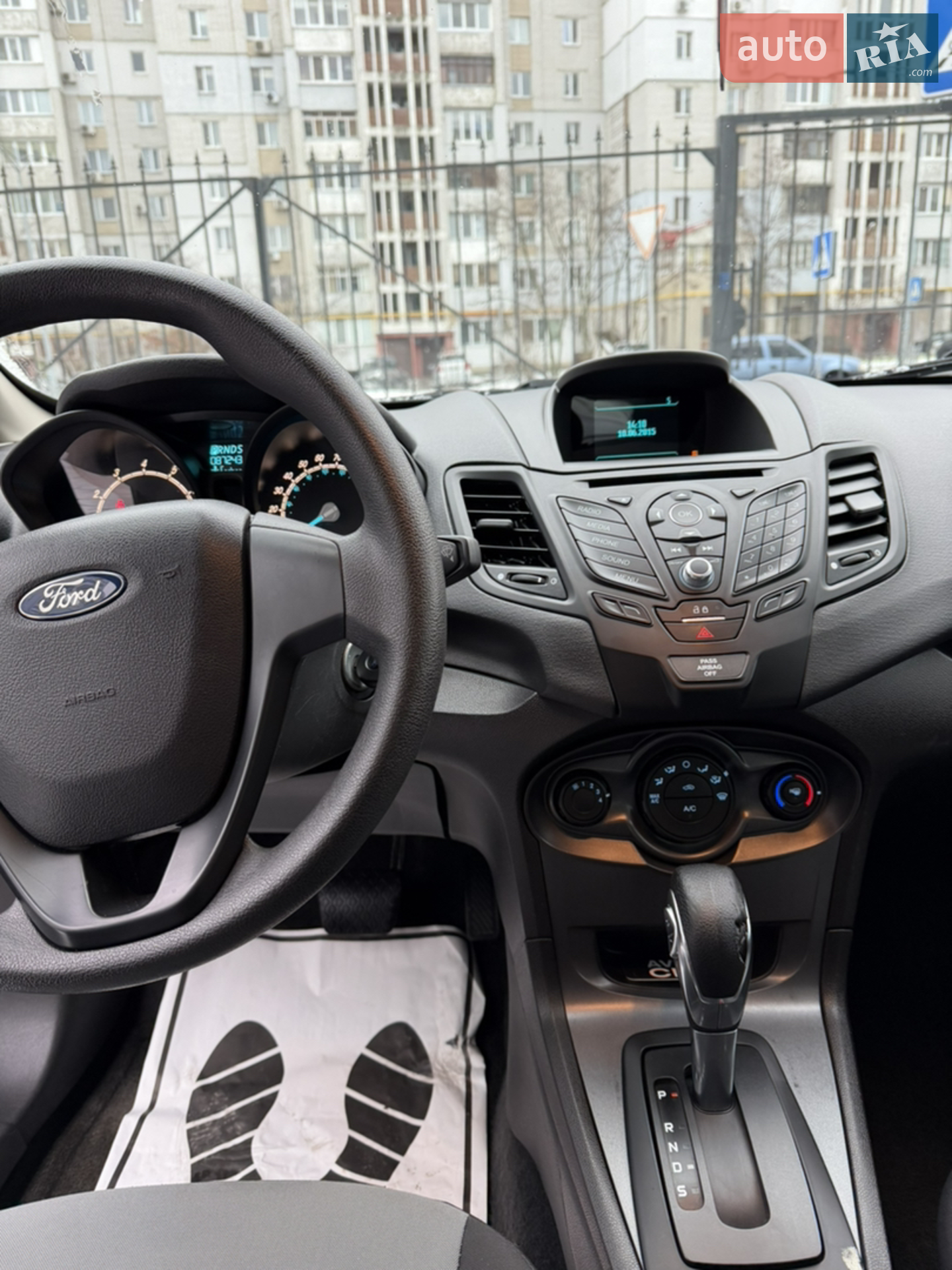 2015 Ford Fiesta - мініатюра 13