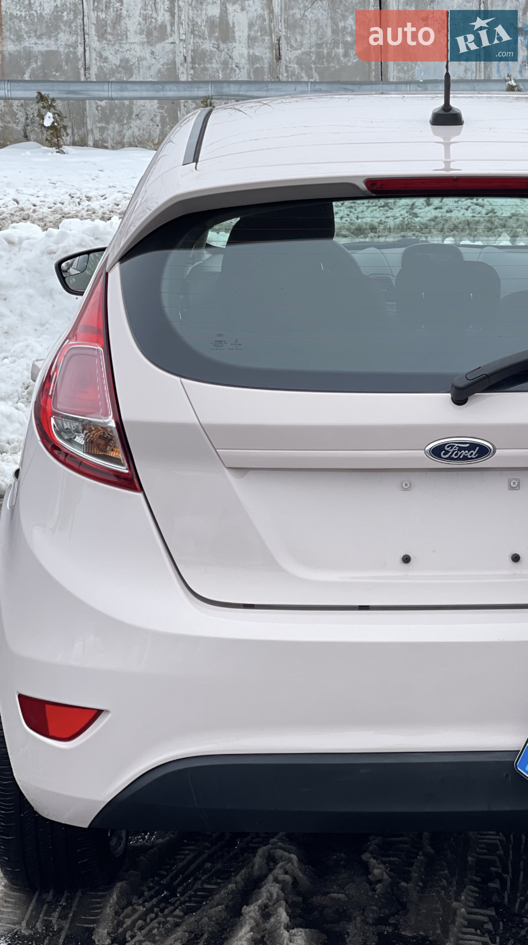 Ford Fiesta 2015 VIN 3FADP4TJ7GM127477 фото оголошення 16 з 17
