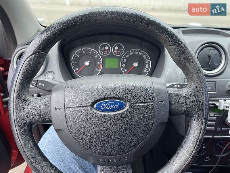 Хэтчбек Ford Fiesta 2007 в Одессе