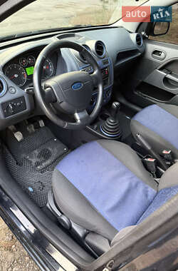 Хэтчбек Ford Fiesta 2007 в Киеве