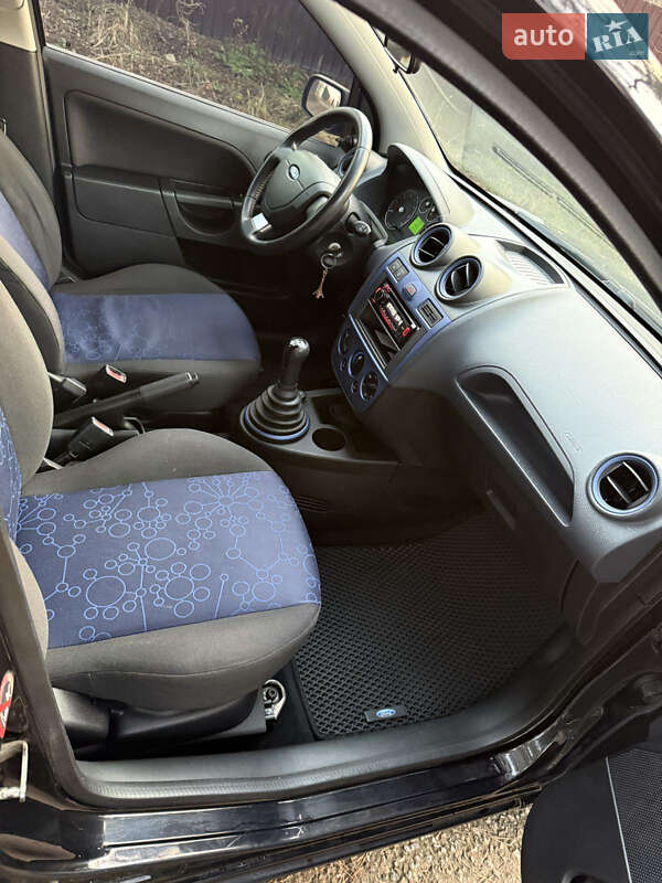 Хетчбек Ford Fiesta 2007 в Києві