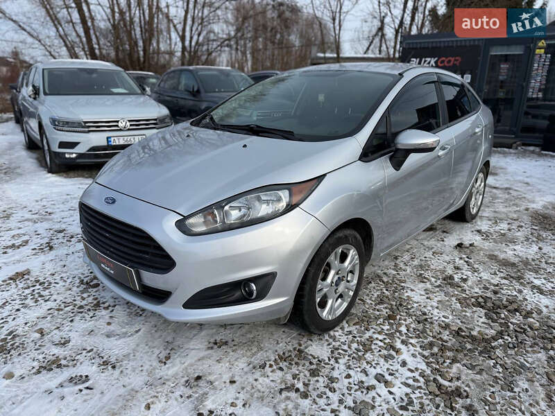 Седан Ford Fiesta 2015 в Коломые