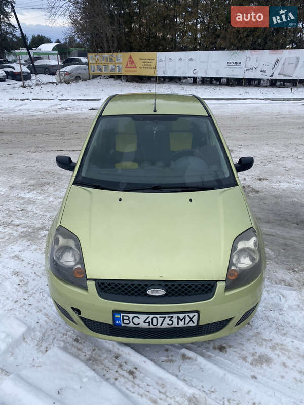 Хэтчбек Ford Fiesta 2007 в Львове
