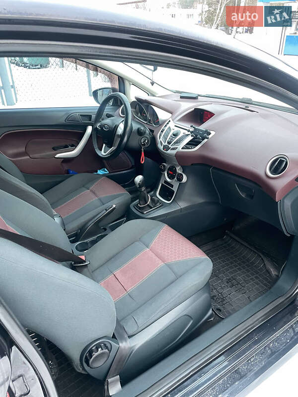 Хетчбек Ford Fiesta 2008 в Житомирі