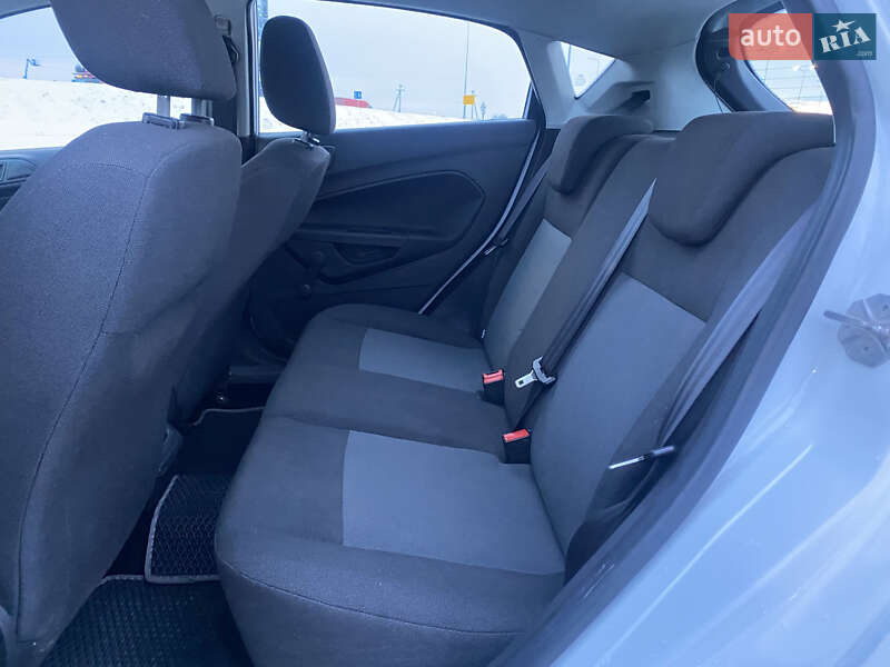 Хетчбек Ford Fiesta 2013 в Львові