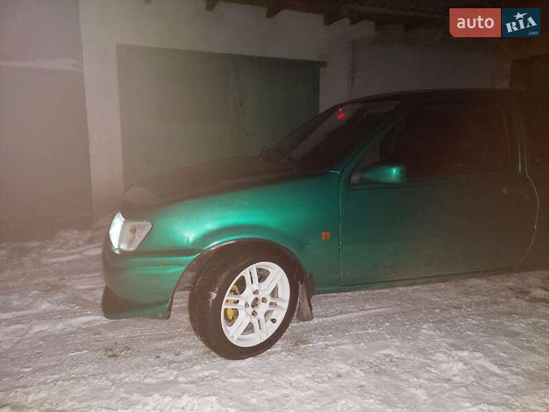 Хэтчбек Ford Fiesta 1993 в Львове