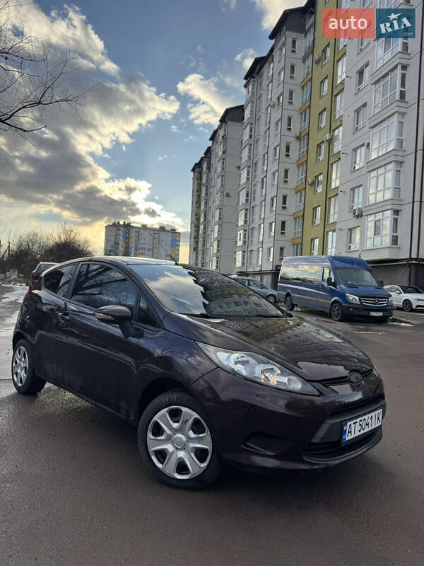 Хэтчбек Ford Fiesta 2009 в Ивано-Франковске