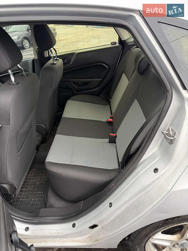 Седан Ford Fiesta 2017 в Днепре