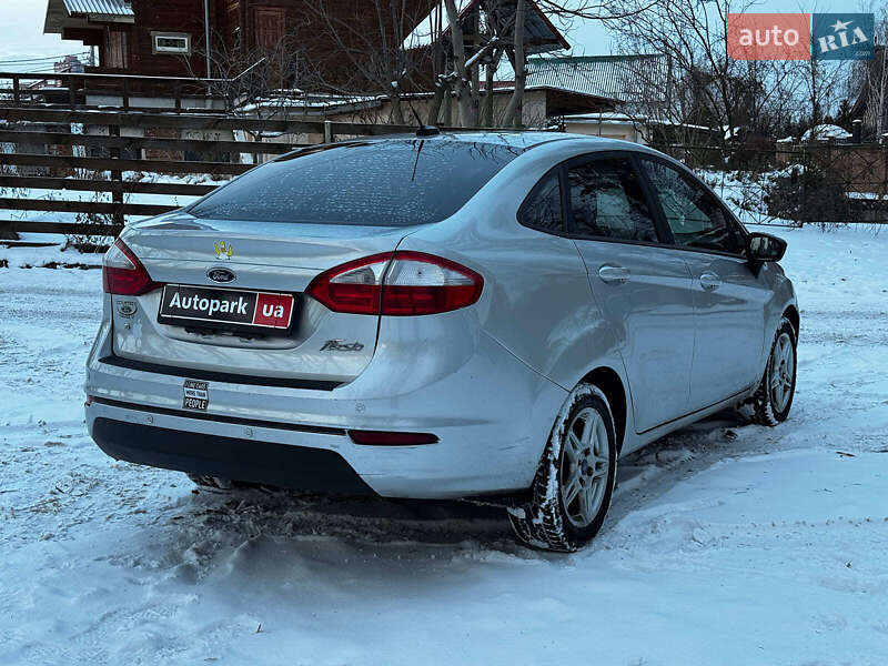 Седан Ford Fiesta 2016 в Киеве фото 7 Седан Ford Fiesta 2016 в Киеве