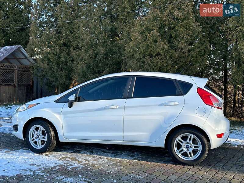 Хетчбек Ford Fiesta 2018 в Івано-Франківську