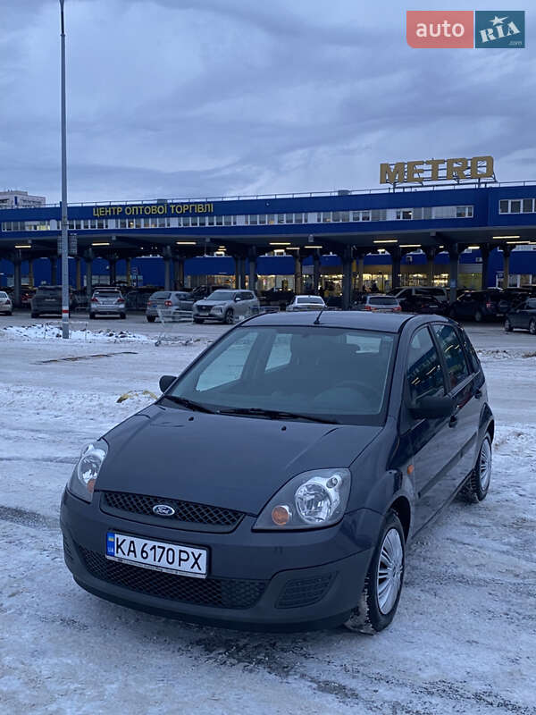 Хетчбек Ford Fiesta 2005 в Києві