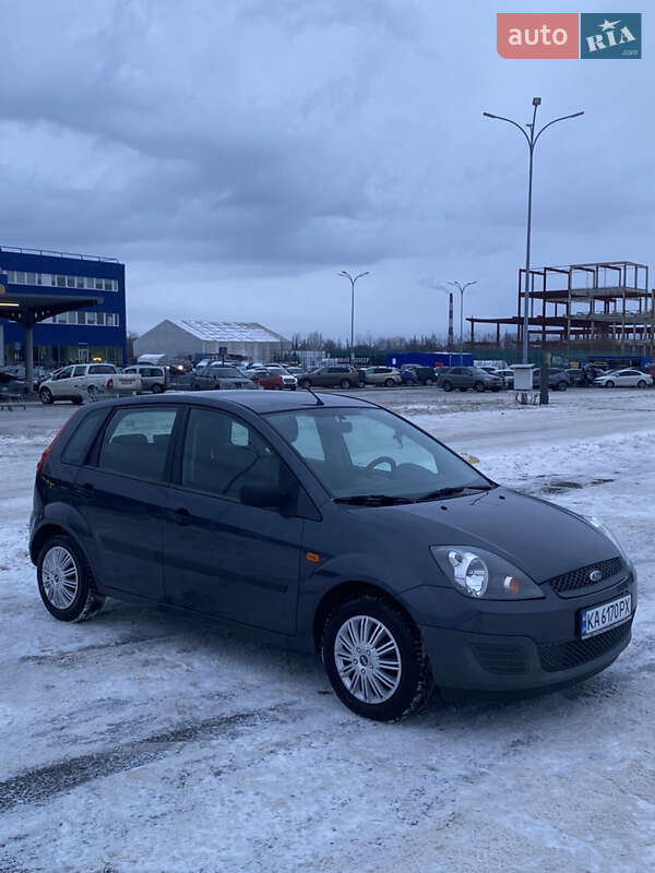 Хетчбек Ford Fiesta 2005 в Києві